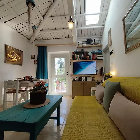 Jenoa, Sealight House Ájosz Nikólaosz