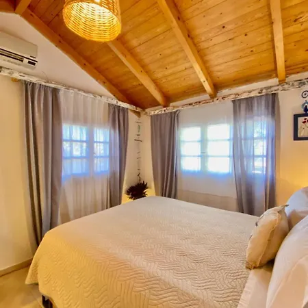 Iliopetra בית נופש *